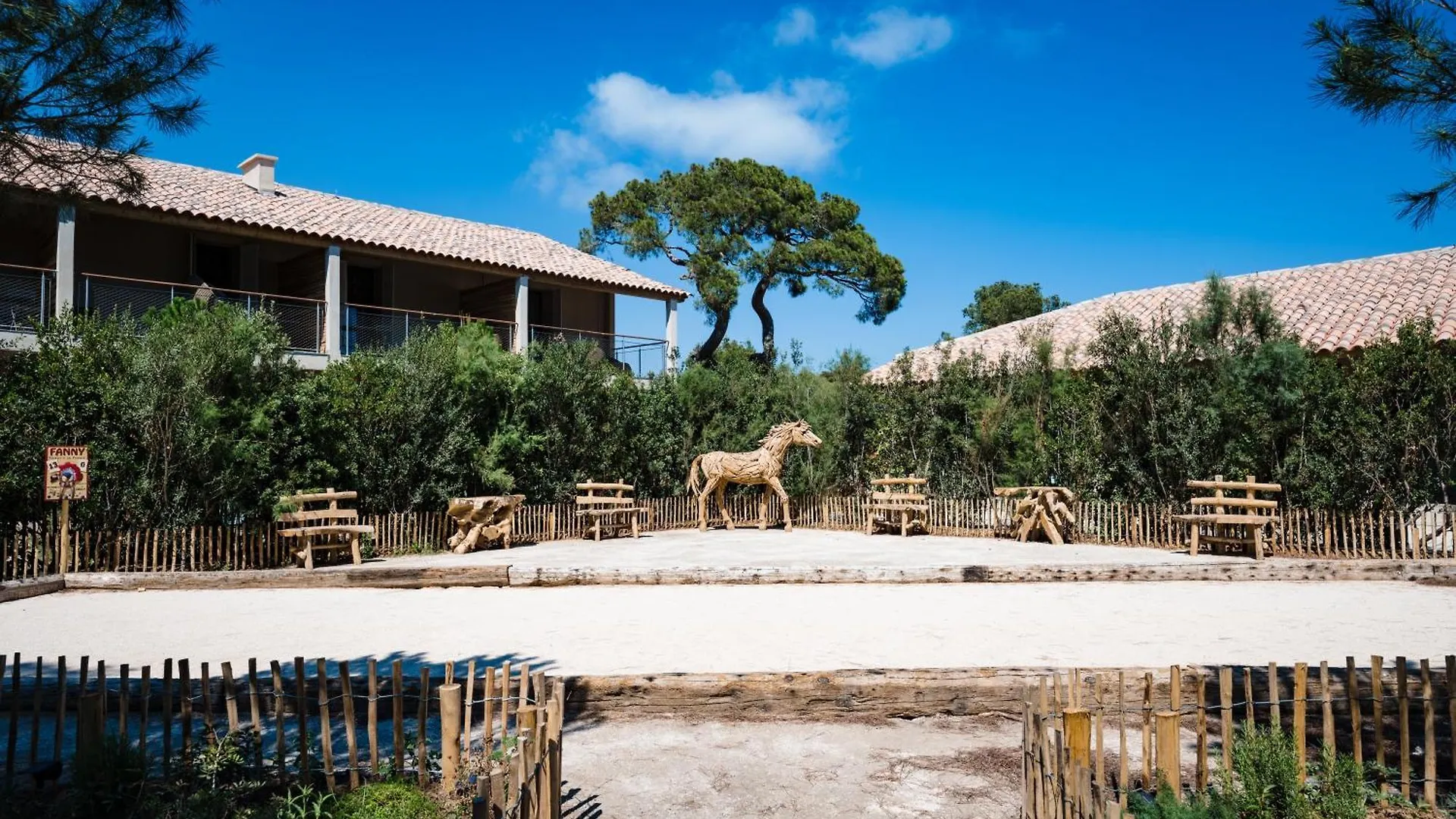 Le Hameau Des Pesquiers Ecolodge & Spa, Curio Collection By Hilton Hyeres France