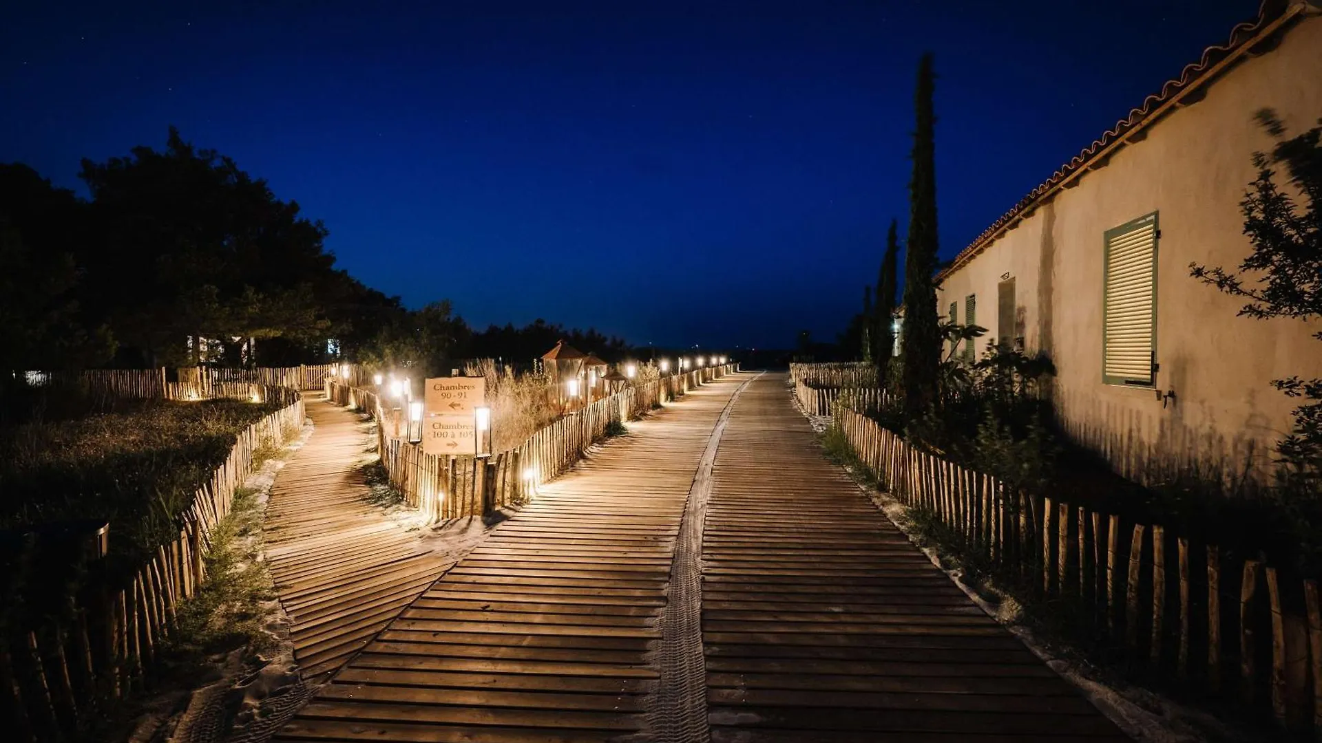 Hotel Le Hameau Des Pesquiers Ecolodge & Spa, Curio Collection By Hilton Hyeres