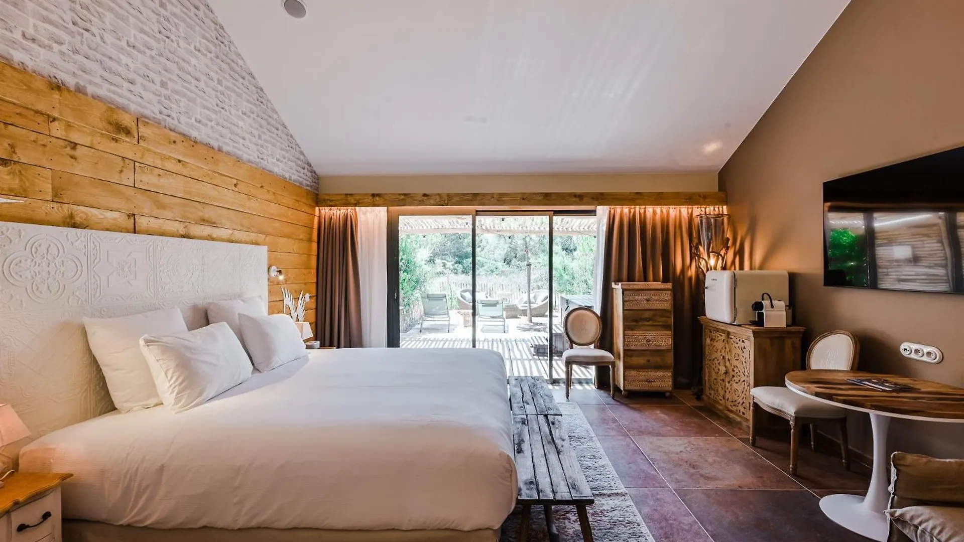 Le Hameau Des Pesquiers Ecolodge & Spa, Curio Collection By Hilton Hyeres