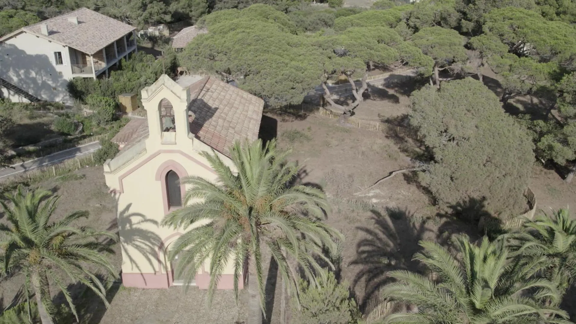 ***** Hotel Le Hameau Des Pesquiers Ecolodge & Spa, Curio Collection By Hilton Hyeres France