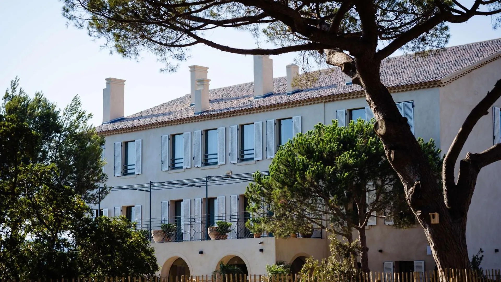 Le Hameau Des Pesquiers Ecolodge & Spa, Curio Collection By Hilton Hyeres 5*,