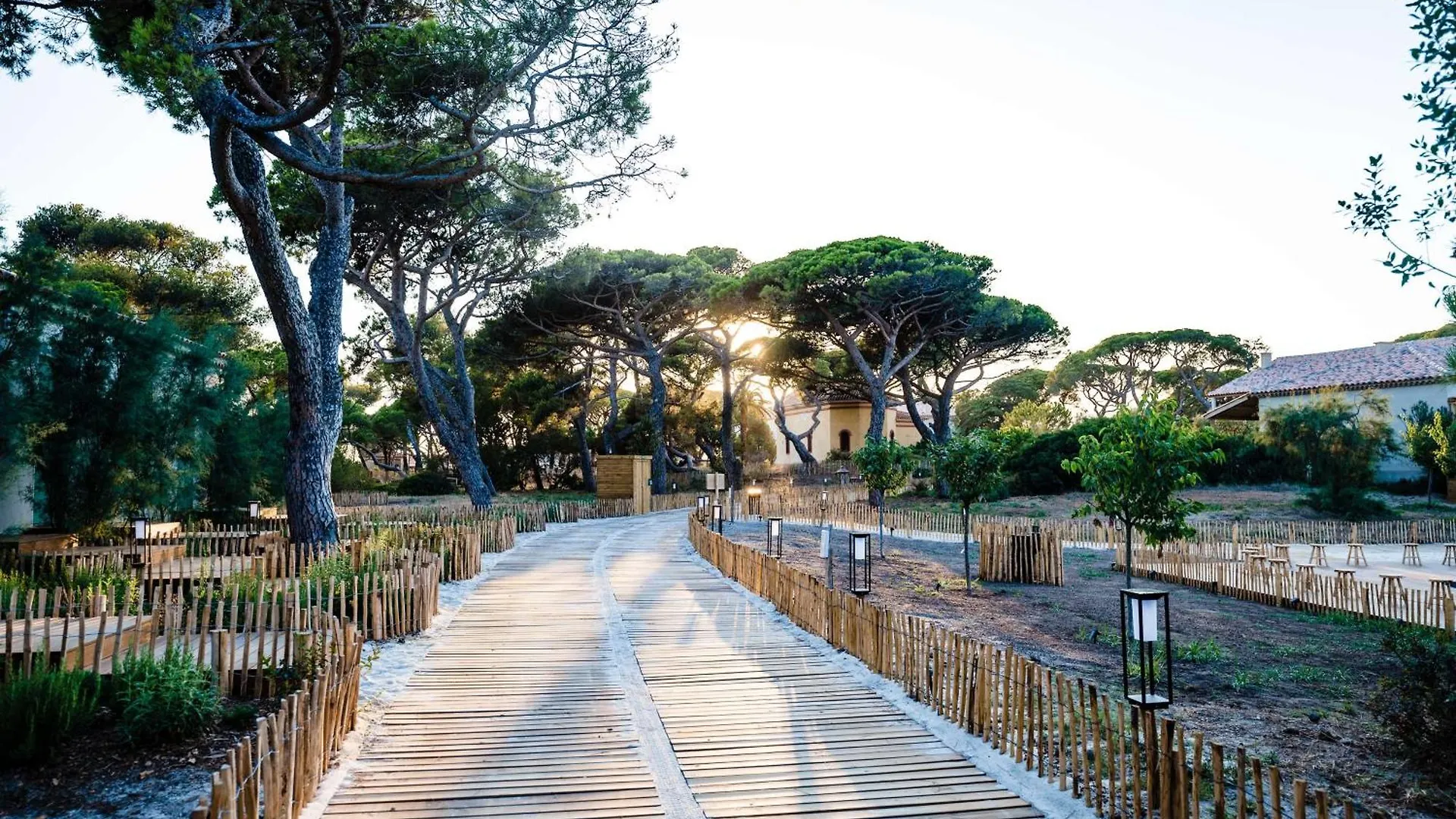 Hotel Le Hameau Des Pesquiers Ecolodge & Spa, Curio Collection By Hilton Hyeres