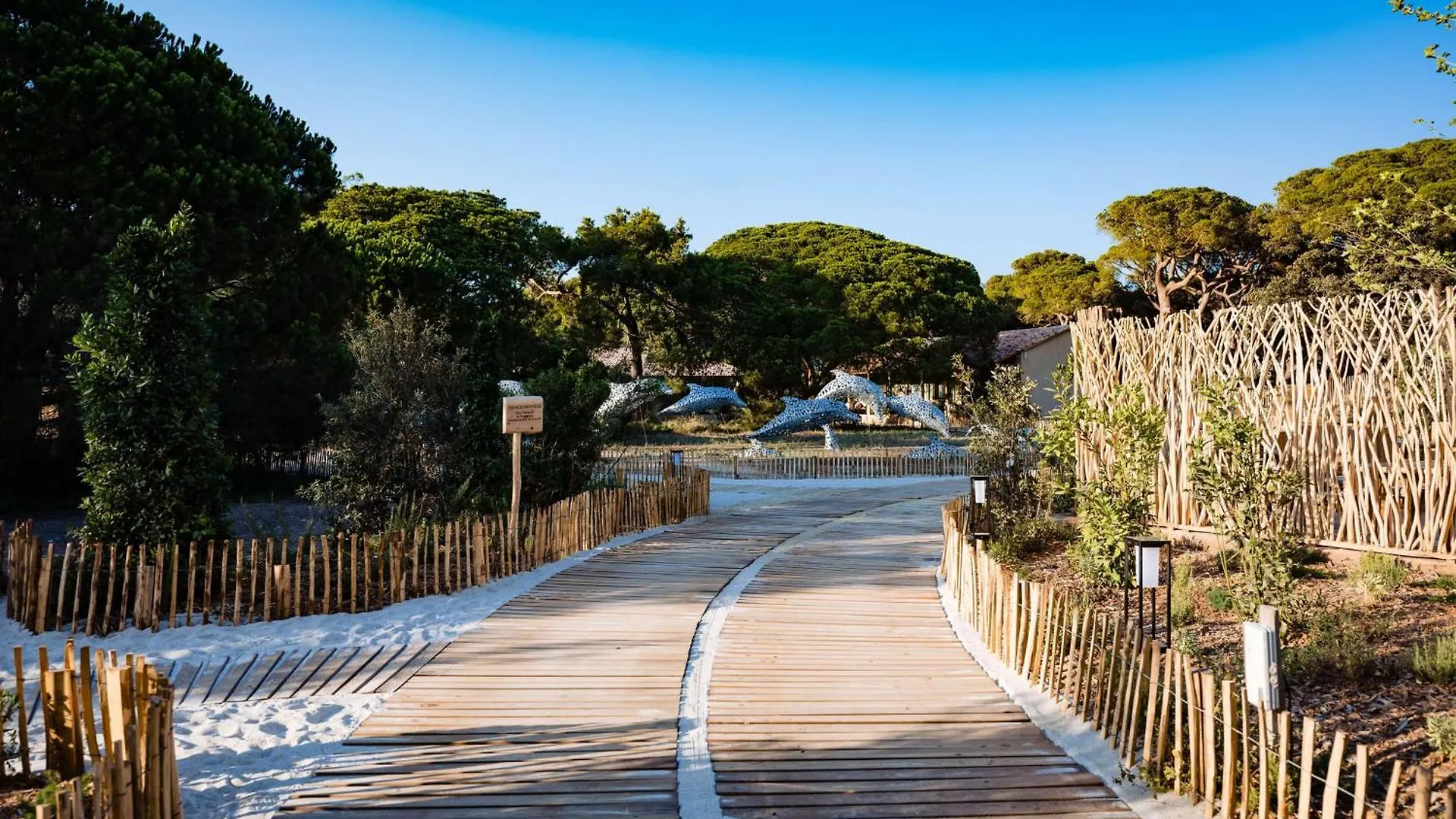 Le Hameau Des Pesquiers Ecolodge & Spa, Curio Collection By Hilton Hyeres 5*,  France